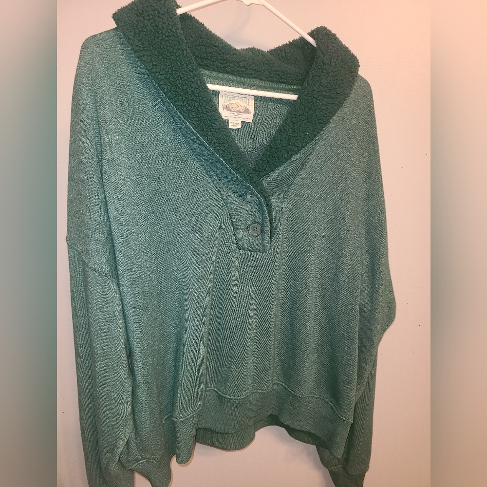 American Eagle green sweater